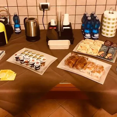 Accogliente Appartamento, Centro Storico, Leini' Daire *